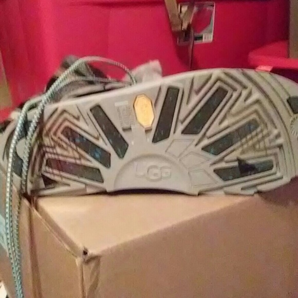 Boots - Picture 3 of 4